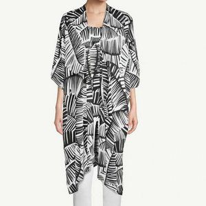 Black & White Palm-Frond Ruana Wrap/Matching tank top - One Size/Size 1